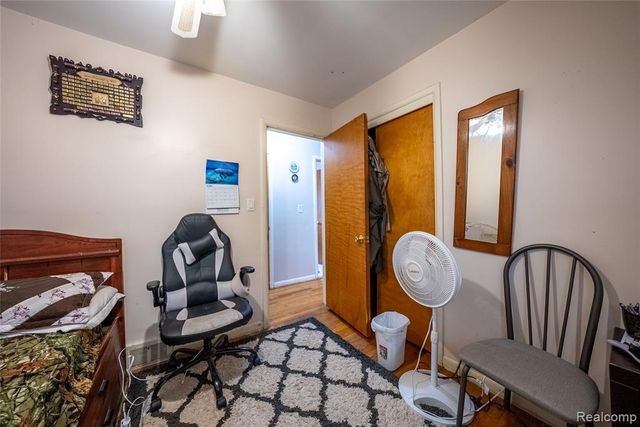 4442 Mckinley Street, Dearborn Heights, MI 48125