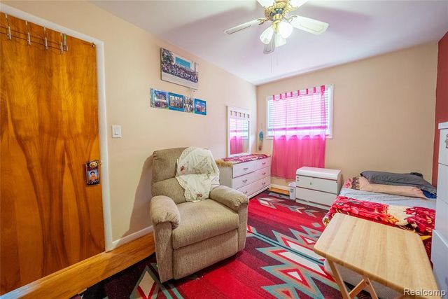 4442 Mckinley Street, Dearborn Heights, MI 48125