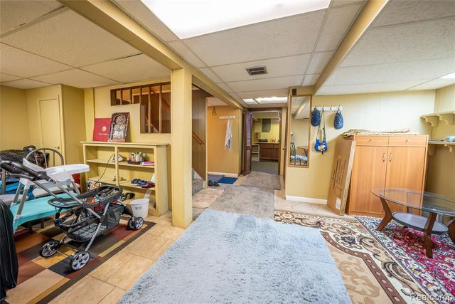 4442 Mckinley Street, Dearborn Heights, MI 48125