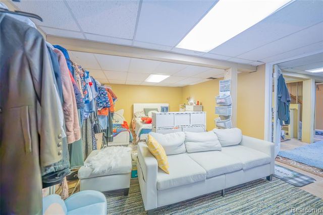 4442 Mckinley Street, Dearborn Heights, MI 48125