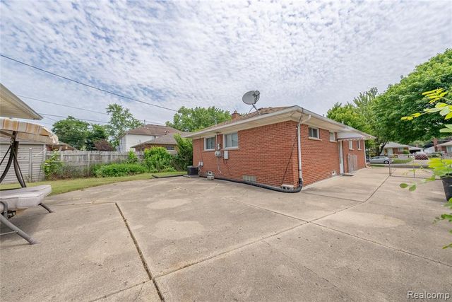 4442 Mckinley Street, Dearborn Heights, MI 48125