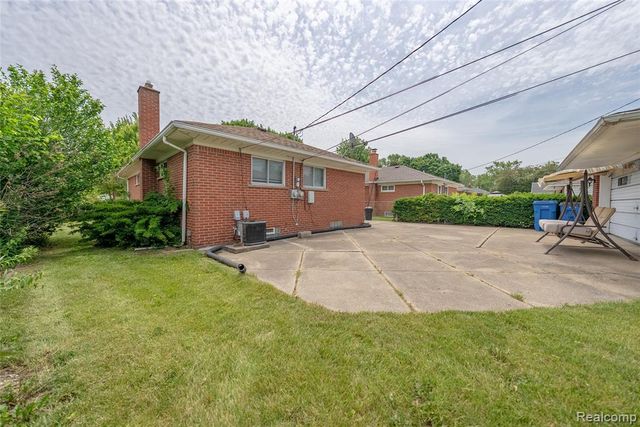 4442 Mckinley Street, Dearborn Heights, MI 48125
