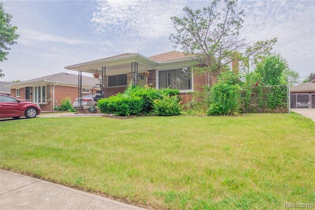 4442 Mckinley Street, Dearborn Heights, MI 48125