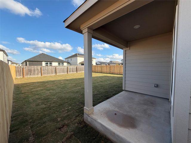 261 Seattle Slew DR, Jarrell, TX 76537