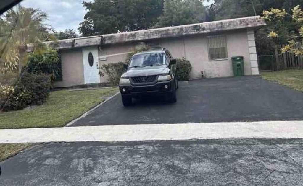 7802 NW 69th Ter, Tamarac, FL 33321