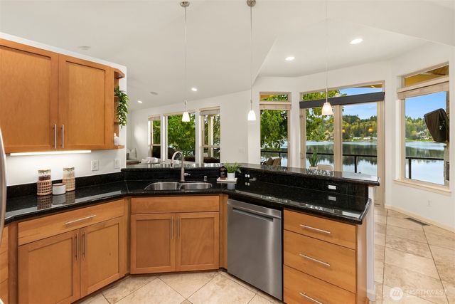 6038 Osprey Circle, Bremerton, WA 98312