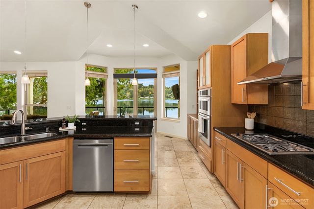 6038 Osprey Circle, Bremerton, WA 98312