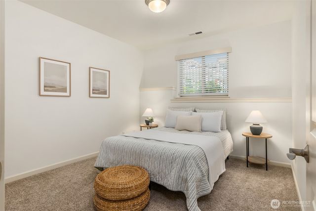 6038 Osprey Circle, Bremerton, WA 98312