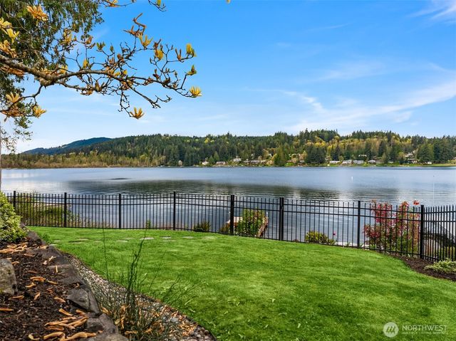 6038 Osprey Circle, Bremerton, WA 98312