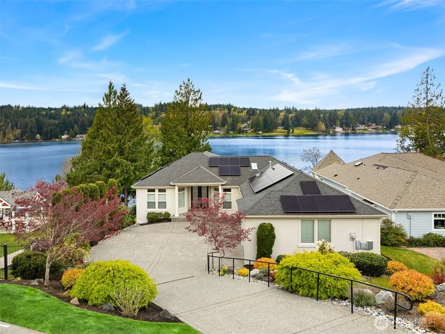 6038 Osprey Circle, Bremerton, WA 98312