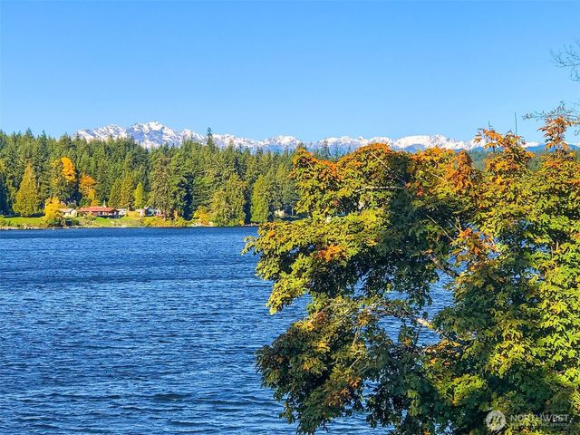 6038 Osprey Circle, Bremerton, WA 98312