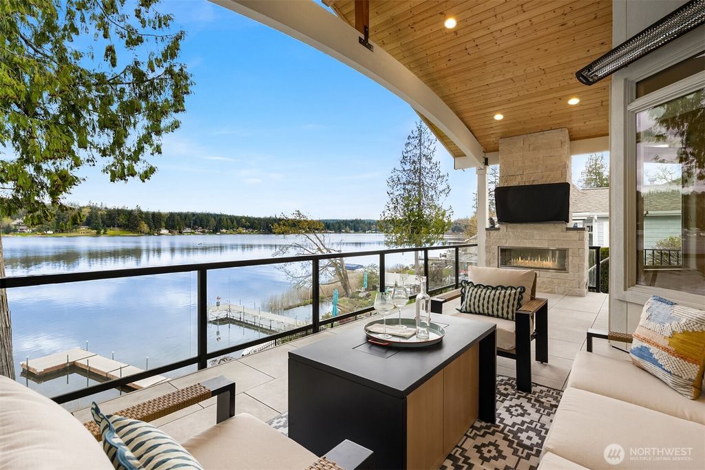 6038 Osprey Circle, Bremerton, WA 98312