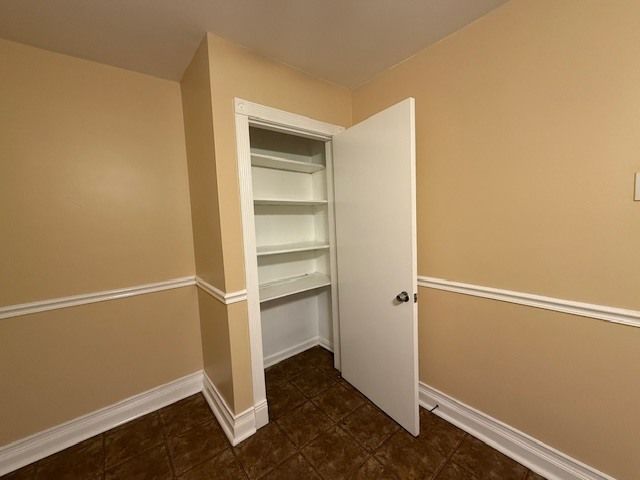 71 Park Row 71, Elgin, IL 60120