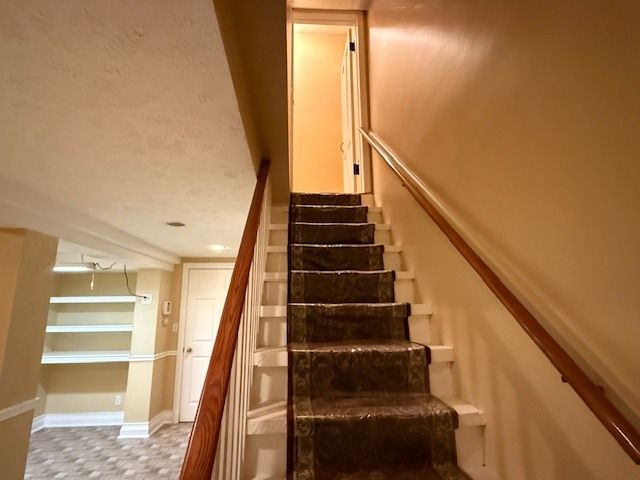 71 Park Row 71, Elgin, IL 60120