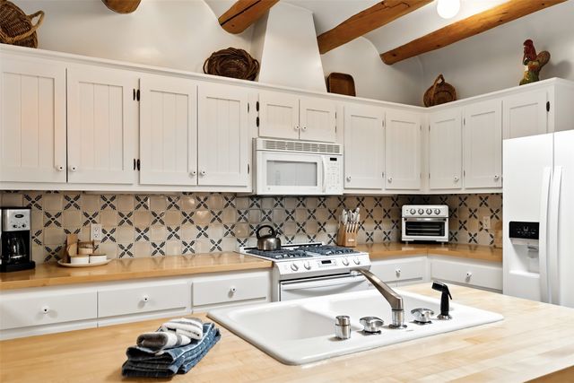 334 Otero 8-4, Santa Fe, NM 87501