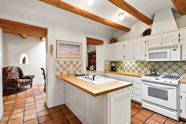 334 Otero 8-4, Santa Fe, NM 87501