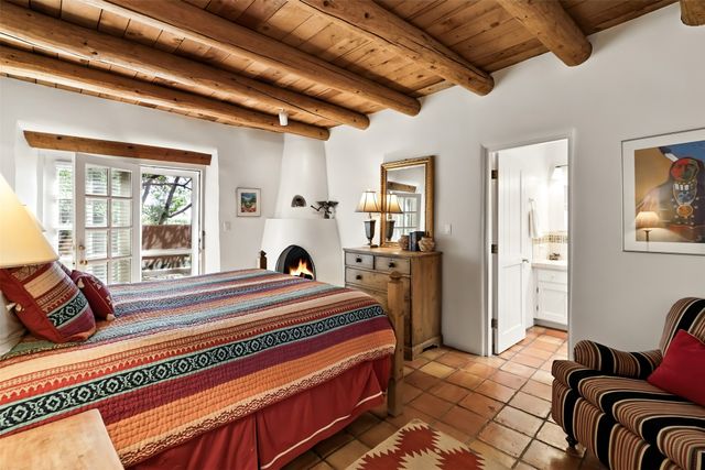 334 Otero 8-4, Santa Fe, NM 87501