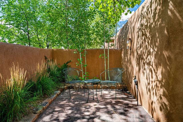 334 Otero 8-4, Santa Fe, NM 87501