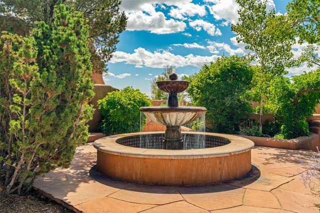 334 Otero 8-4, Santa Fe, NM 87501