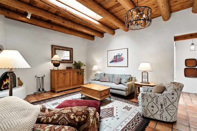 334 Otero 8-4, Santa Fe, NM 87501