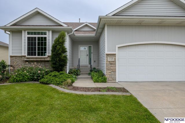 2725 Hoy Street, Lincoln, NE 68516