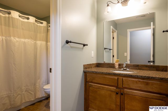 2725 Hoy Street, Lincoln, NE 68516