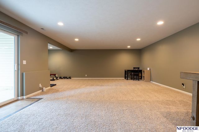 2725 Hoy Street, Lincoln, NE 68516