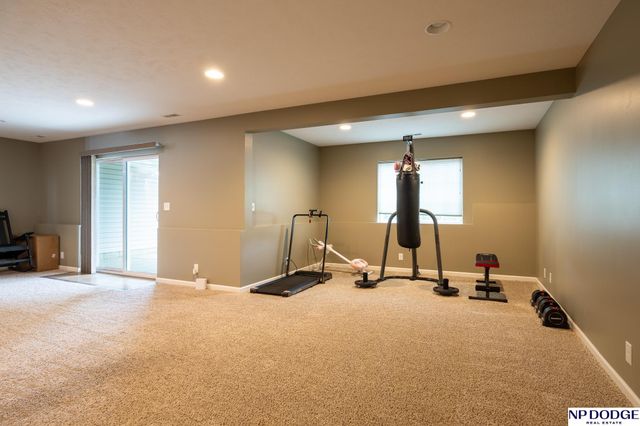 2725 Hoy Street, Lincoln, NE 68516