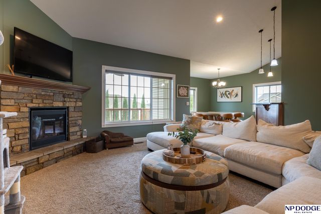 2725 Hoy Street, Lincoln, NE 68516