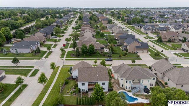 2725 Hoy Street, Lincoln, NE 68516