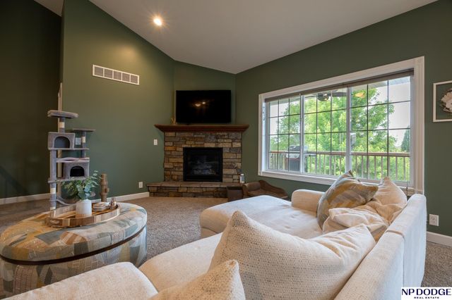 2725 Hoy Street, Lincoln, NE 68516