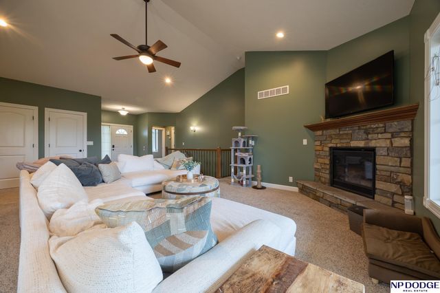2725 Hoy Street, Lincoln, NE 68516