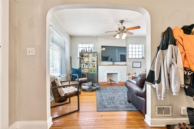 478 N Logan Street, Denver, CO 80203