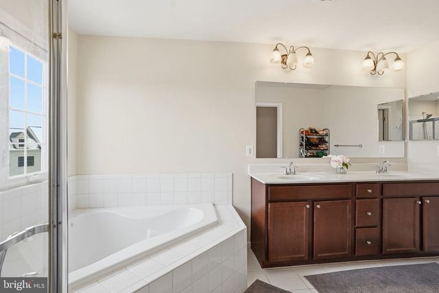 8628 RED ROCK LN, Laurel, MD 20724