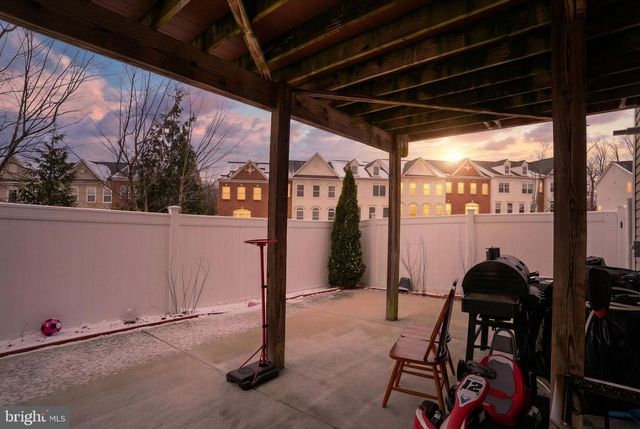 8628 RED ROCK LN, Laurel, MD 20724