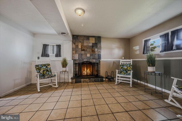 4527 S JANE WAY, Wilmington, DE 19804