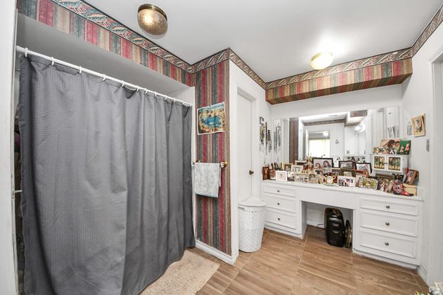 17 Winged Foot Drive, Conroe, TX 77304