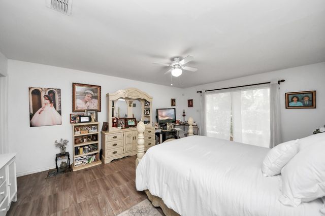 17 Winged Foot Drive, Conroe, TX 77304