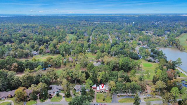 17 Winged Foot Drive, Conroe, TX 77304