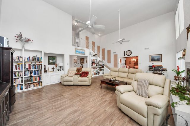 17 Winged Foot Drive, Conroe, TX 77304