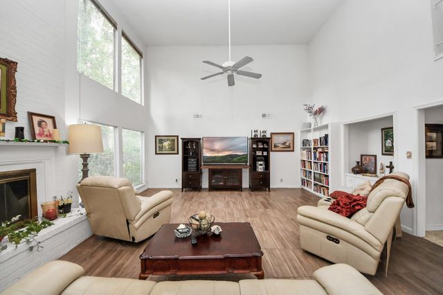 17 Winged Foot Drive, Conroe, TX 77304