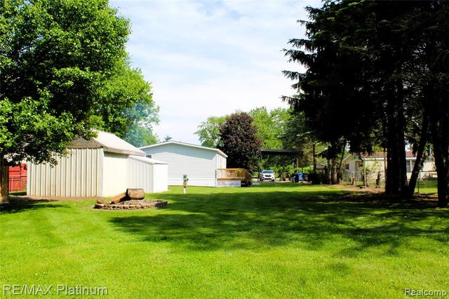 5615 Cherokee Bend Bend, Howell, MI 48843