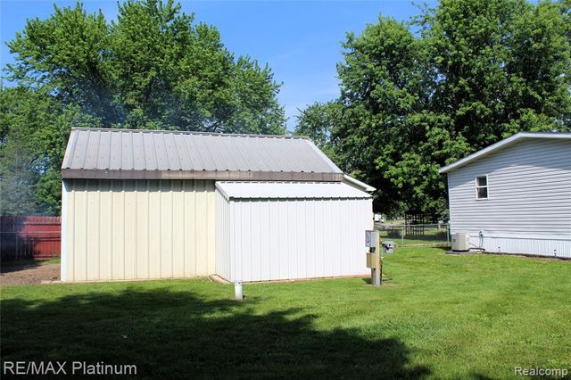 5615 Cherokee Bend Bend, Howell, MI 48843