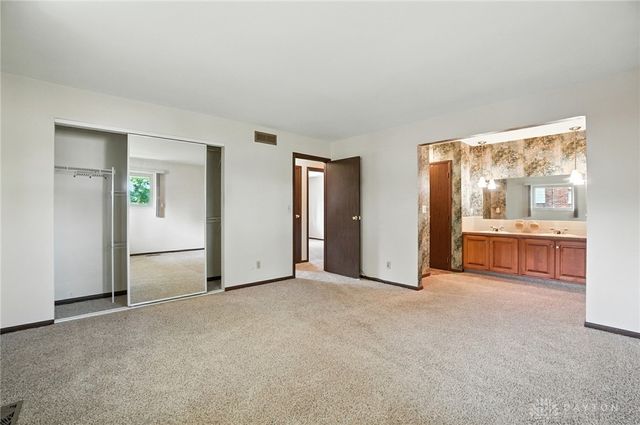 4516 Rean Meadow Drive, Kettering, OH 45440