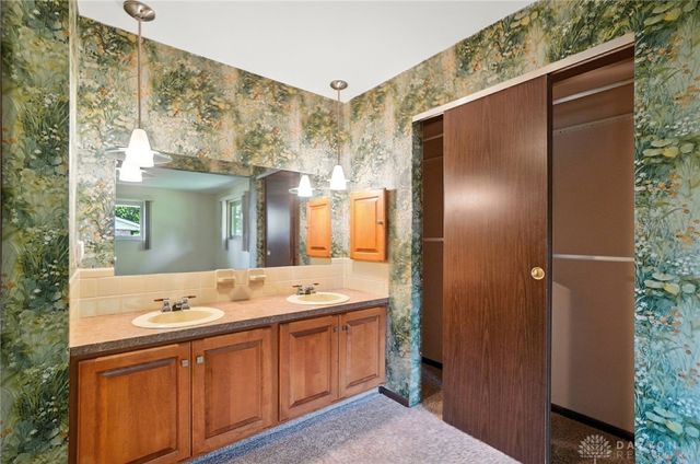 4516 Rean Meadow Drive, Kettering, OH 45440