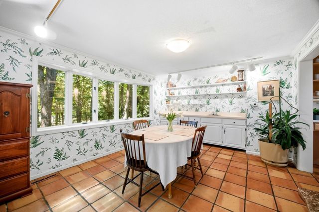 64 Cambridge Cir, Longmeadow, MA 01106