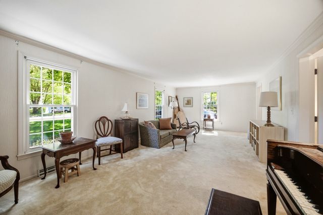 64 Cambridge Cir, Longmeadow, MA 01106