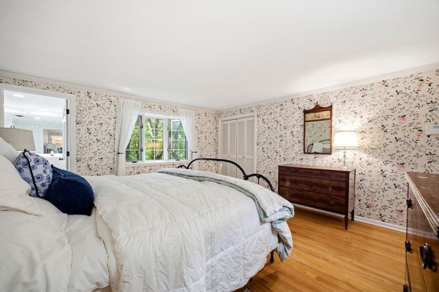 64 Cambridge Cir, Longmeadow, MA 01106
