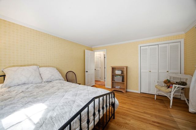 64 Cambridge Cir, Longmeadow, MA 01106