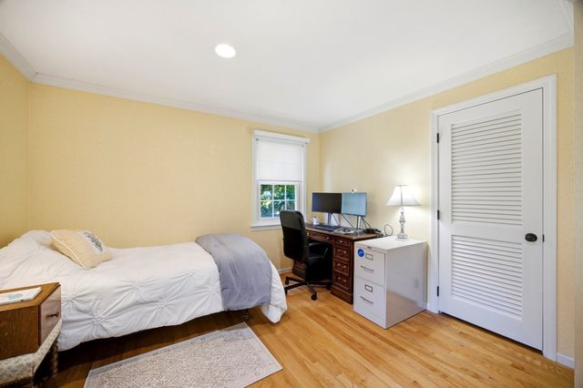 64 Cambridge Cir, Longmeadow, MA 01106